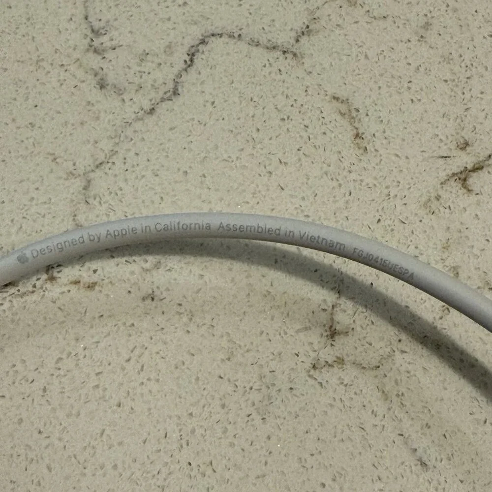 OEM Apple MUQ93AM/A USB-C to Lightning 1m/3ft Charging Cable WHITE AUTHENTIC‎